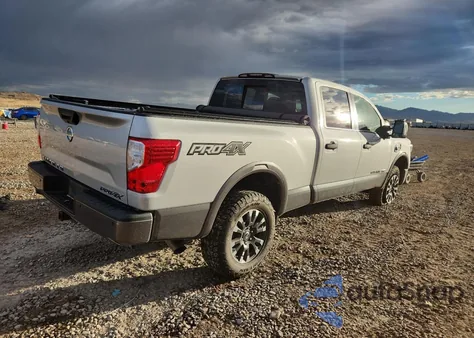 2018 Nissan Titan Xd Sl z USA, uszkodzony, nr VIN 1N6BA1F40JN533165